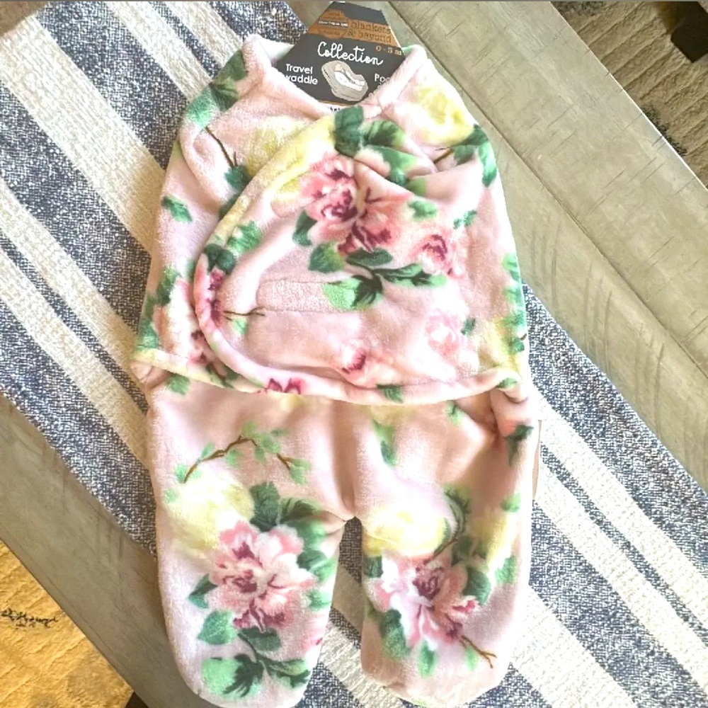 NWT Floral Swaddle 0-3mos